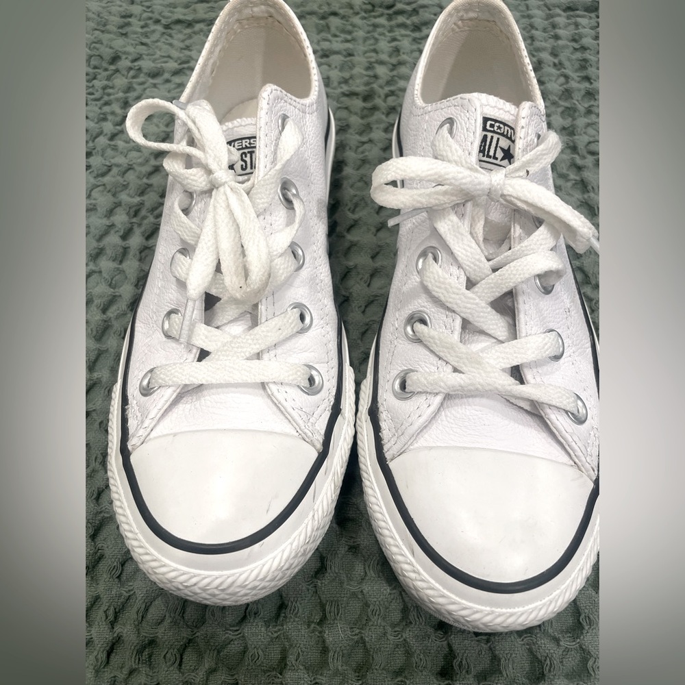Converse Leather All Star Low White ALL Leather Lace Up Shoes womens 6 men 4